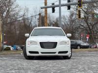 2014 Chrysler 300 Gary - Image 4