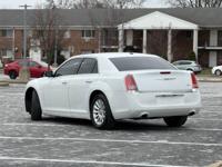 2014 Chrysler 300 Gary - Image 9