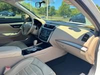 2017 *Nissan* *Altima* *2.5* S Nissan Altima - Image 5