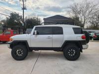 2008 Toyota FJ Cruiser, clean title, great condition, cash or finance Houston - Image 9