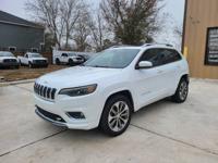 2019 Jeep Cherokee Overland, clean title, runs great, cash or finance Houston - Image 4