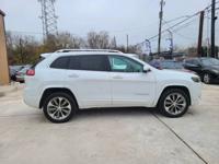 2019 Jeep Cherokee Overland, clean title, runs great, cash or finance Houston - Image 5