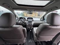 2013 Honda Odyssey EX-L - WHEELCHAIR VAN / INFLOOR RAMP / LOW MILES! Wheelchair Van In Beaverton - Image 6