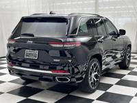 2023 Jeep Grand Cherokee 4x4 4WD Certified Summit SUV Est. payment OAC† - Image 8