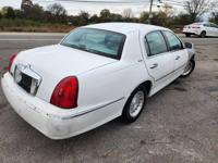 1998 Lincoln Town Car down!!!! Lascassas - Image 4