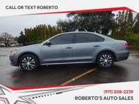 2014 Volkswagen Passat VW 1.8T S 4dr Sedan 6A Sedan Roberto's Auto Sales - Image 5