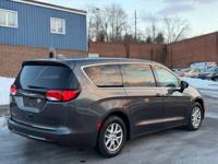 2017 Chrysler Pacifica Touring NEW TIRES Serviced Drives Great bucks county phila - Image 7