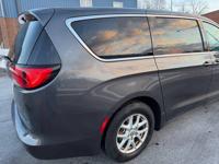 2017 Chrysler Pacifica Touring NEW TIRES Serviced Drives Great bucks county phila - Image 8
