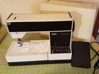 PFAFF Tiptronic 1171 Sewing Machine