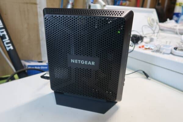 netgear-ac1900-modem-router-big-2