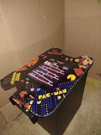 arcade-cocktail-table-with-60-games-big-3