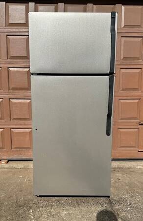 gehotpoint-refrigerator-big-0
