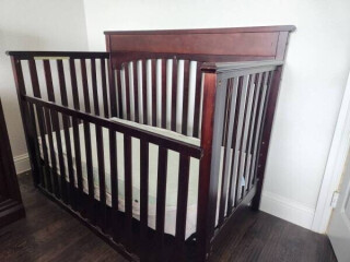 Convertable crib