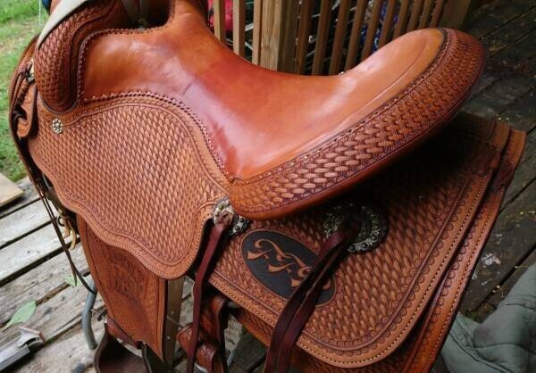 genuine-ricotti-show-saddle-big-1