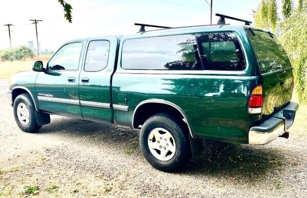 2000-toyota-tundra-4-door-sr5-v8-4x4-big-2