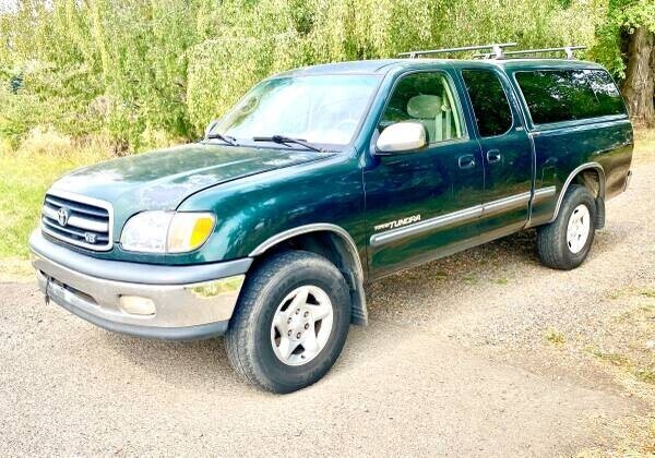 2000-toyota-tundra-4-door-sr5-v8-4x4-big-0