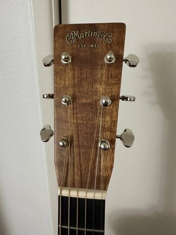 martin-custom-guitar-big-3