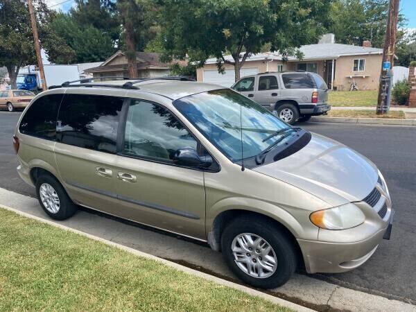 2003-dodge-caravan-sport-big-1