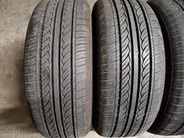 set-of-four-continental-all-season-2055516-tires-big-0