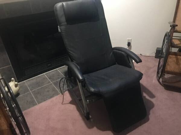 zero-gravity-heated-massage-chair-big-0