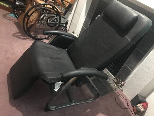 zero-gravity-heated-massage-chair-big-1